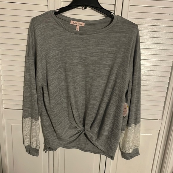 Harlow and Rose sweater L. NWT! - Picture 1 of 4